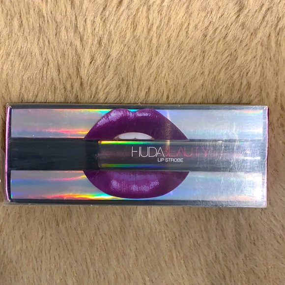 Brand new Huda Beauty Lip strope - Picture 1 of 3